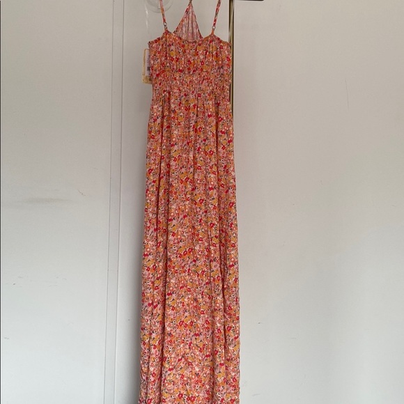 NWT maxi dress with cinched waist - Picture 2 of 4